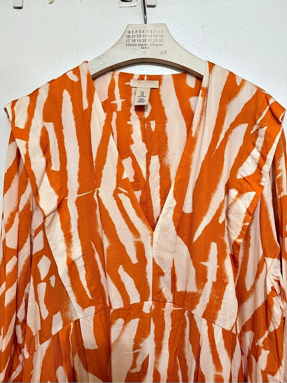 H&M Orange Cream Abstract Print Flowy Maxi Dress Size L - Picture 7 of 16